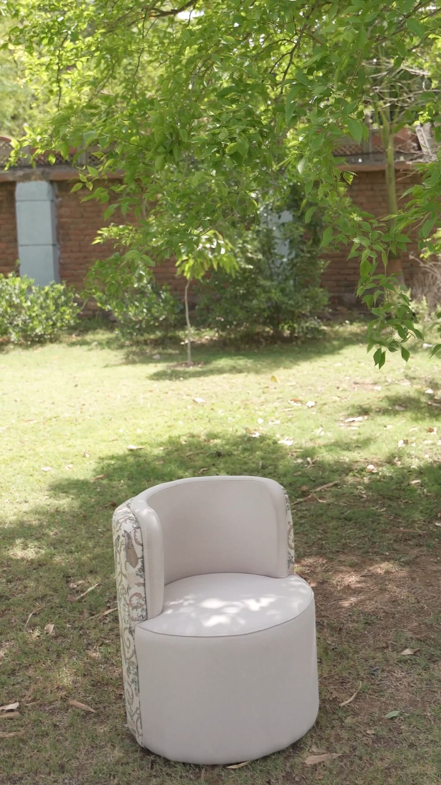 Serena Round Ottoman Chair Lounge with Peacock Print