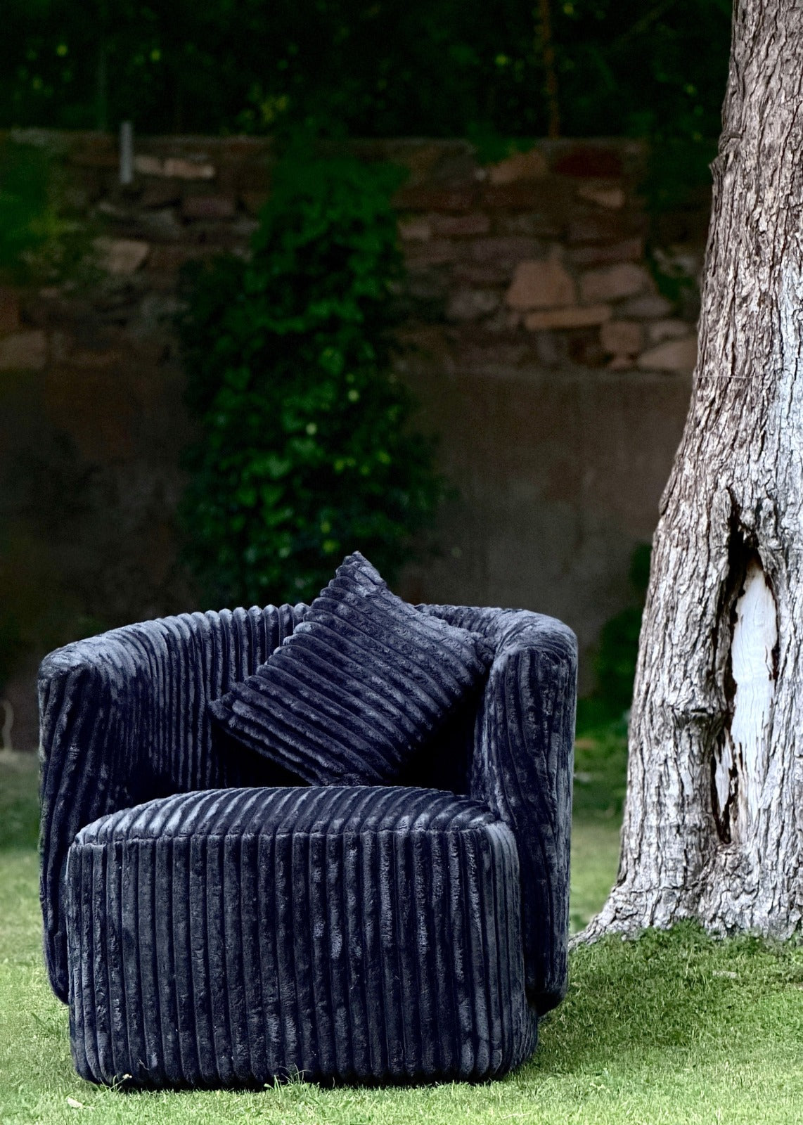 Shadow Rib Barrel Fur Single Seater Sofa